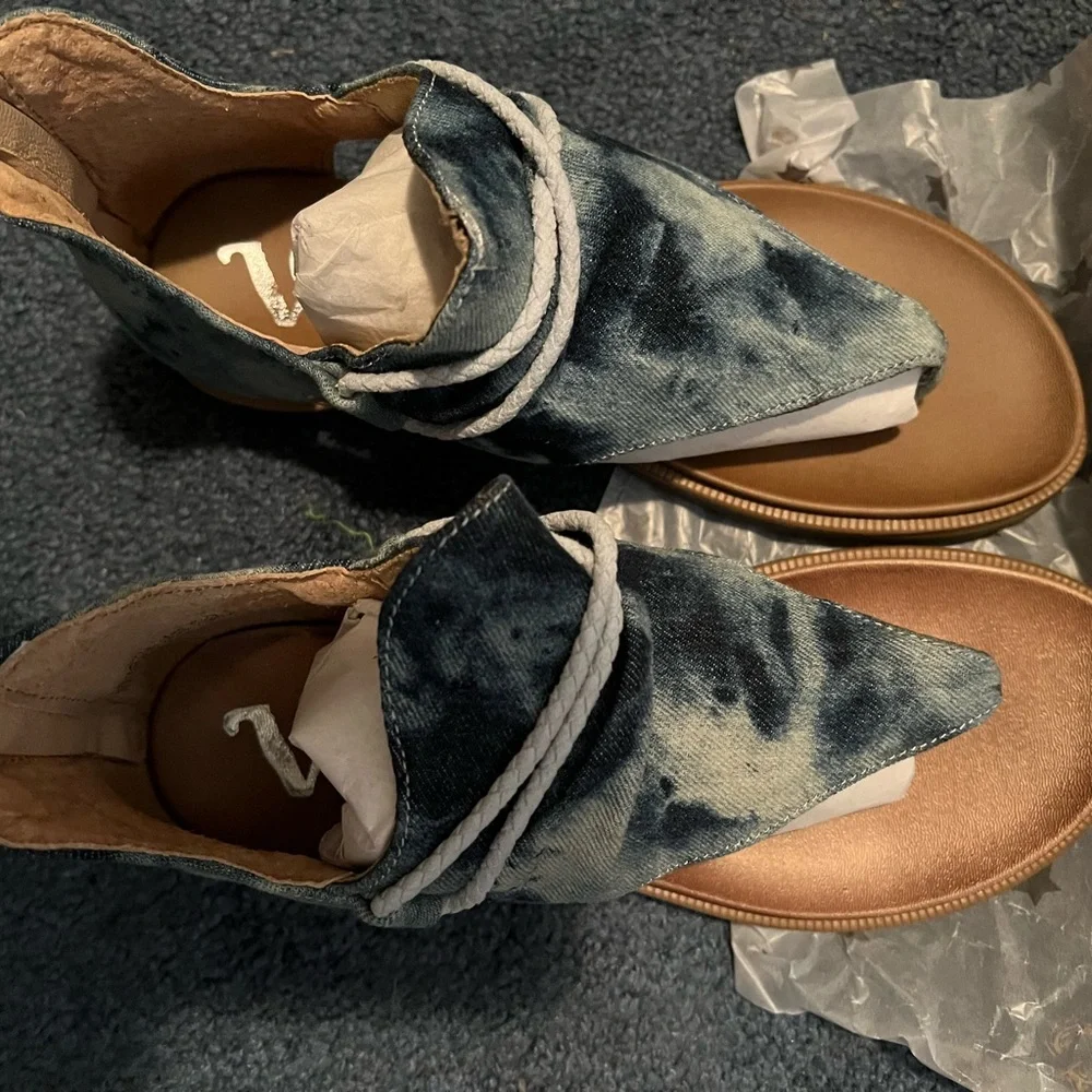 Very G Blue Tie-Dye Sandals - Picture 3 of 4